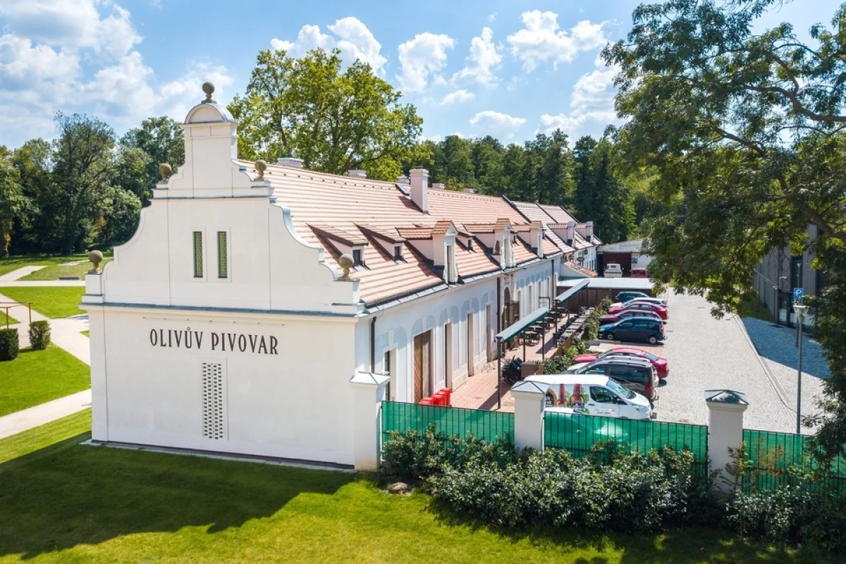 Pobyt se snídaní v rodinném Olivově pivovaru v Dolních Břežanech pro 2 osoby - foto 03