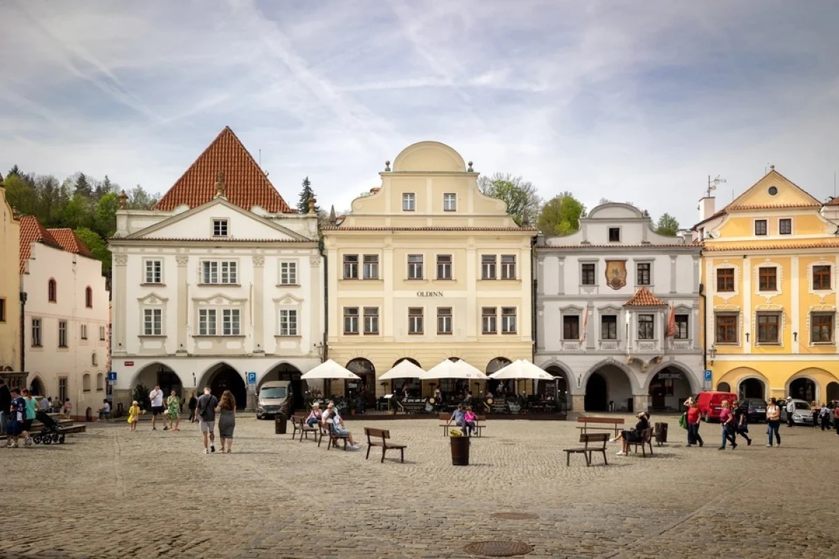 Pobyt v moderním hotelu OLDINN přímo na historickém náměstí v Českém Krumlově pro 2 osoby na 1 noc - foto 05