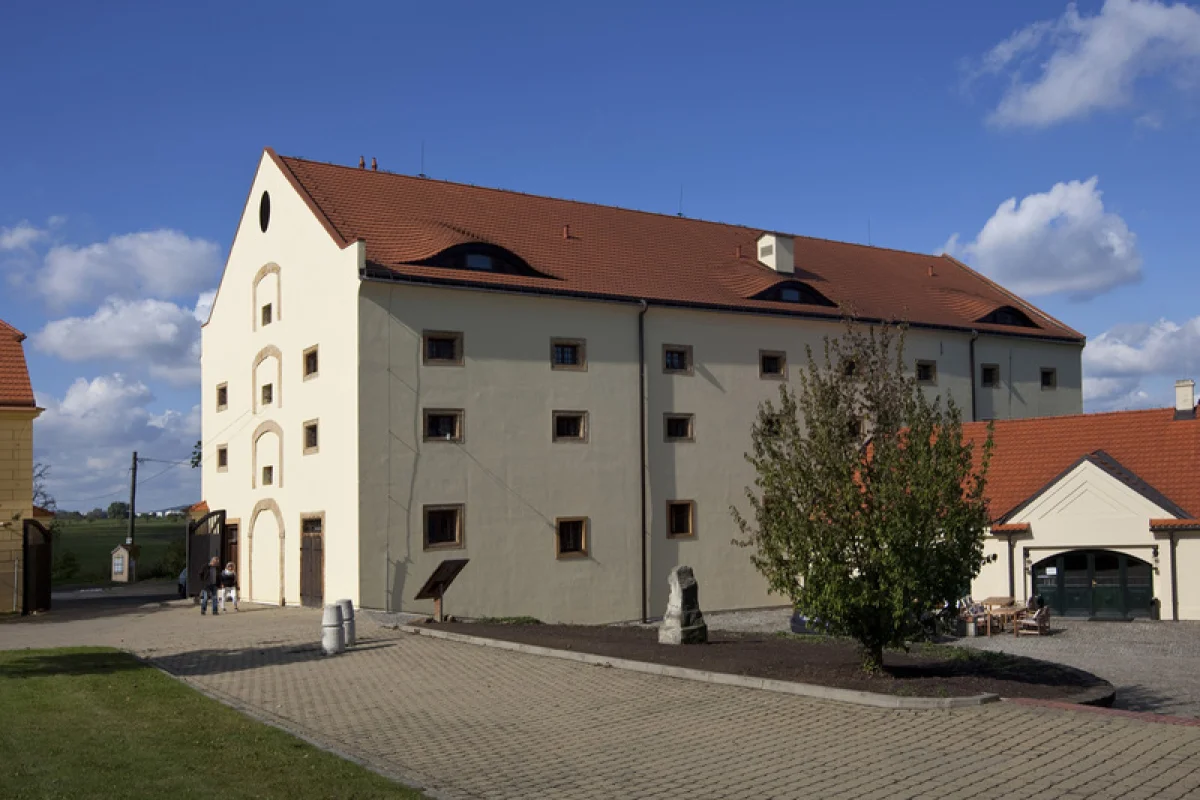 Pobyt v sedle v zámeckém hotelu pro 2 - foto 09