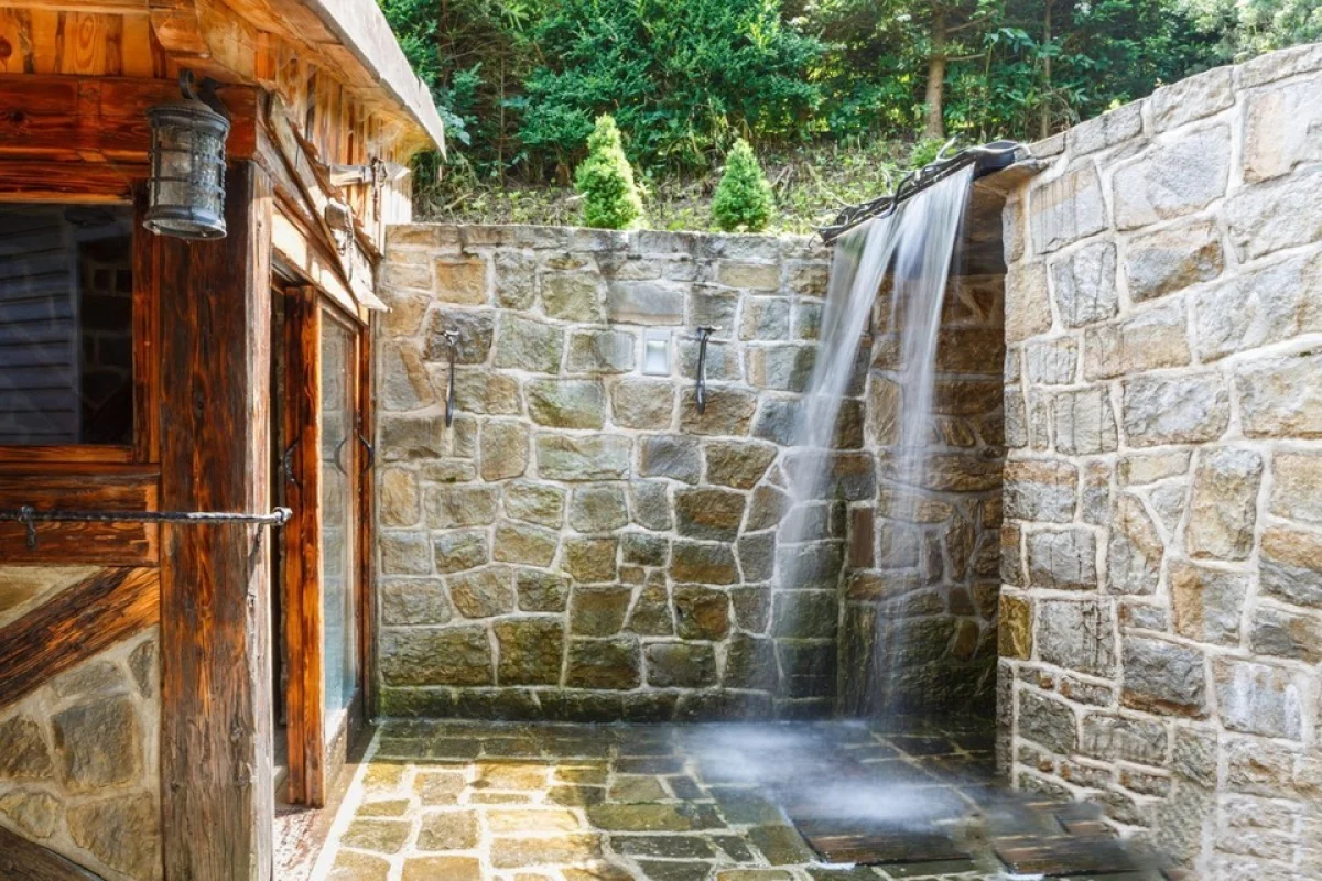 Pobyt v  srdci Beskyd v prostorné chatě s wellness Medvědí skála pro až 10 osob - foto 03