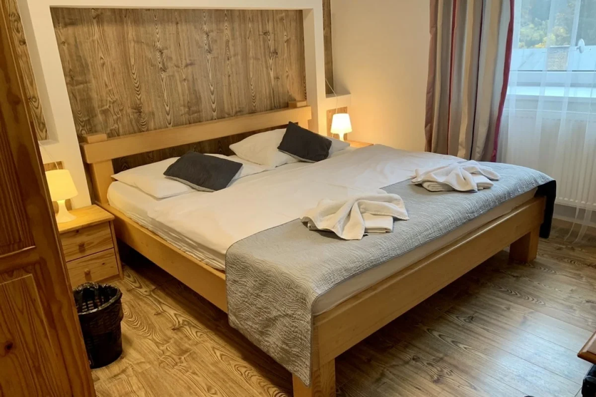 Pobyt ve Špindlerově Mlýně s polopenzí a neomezeným wellness pro dva - foto 05