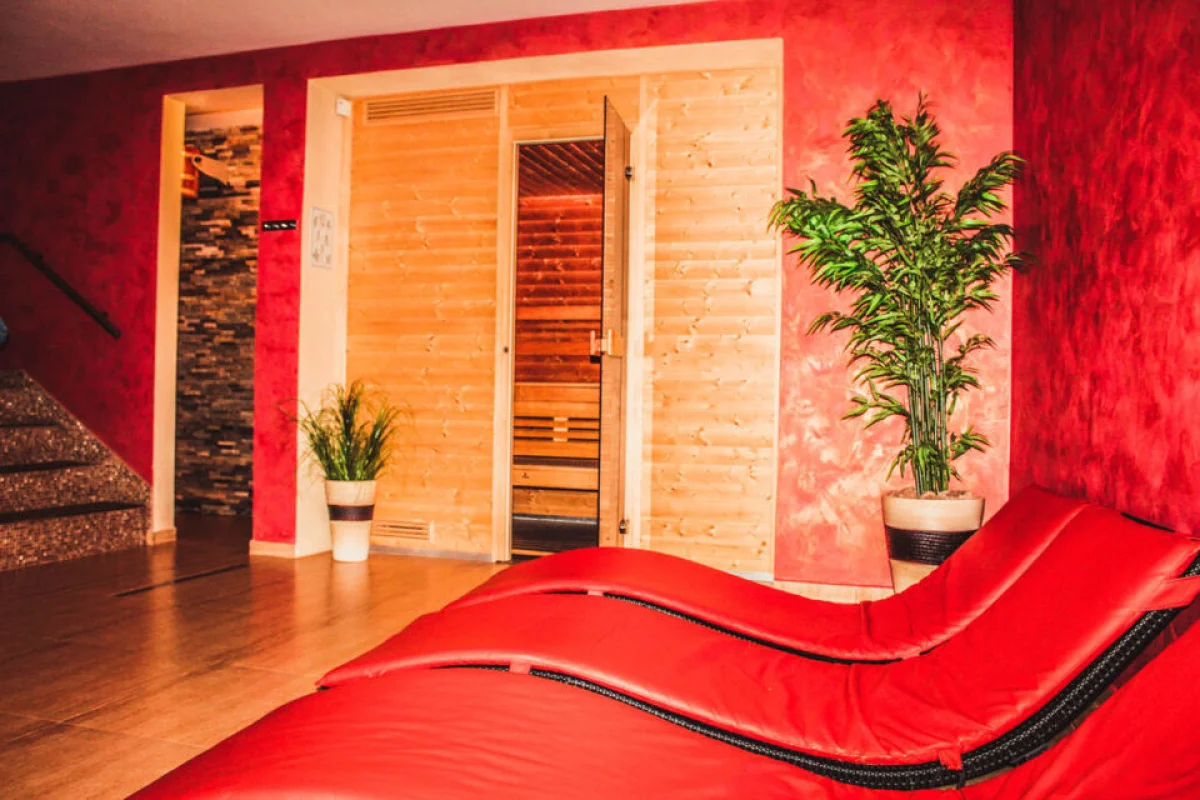 Pobyt ve Wellness Pensionu 7 s polopenzí a privátním wellness přímo v centru Harrachova pro 2 osoby - foto 04
