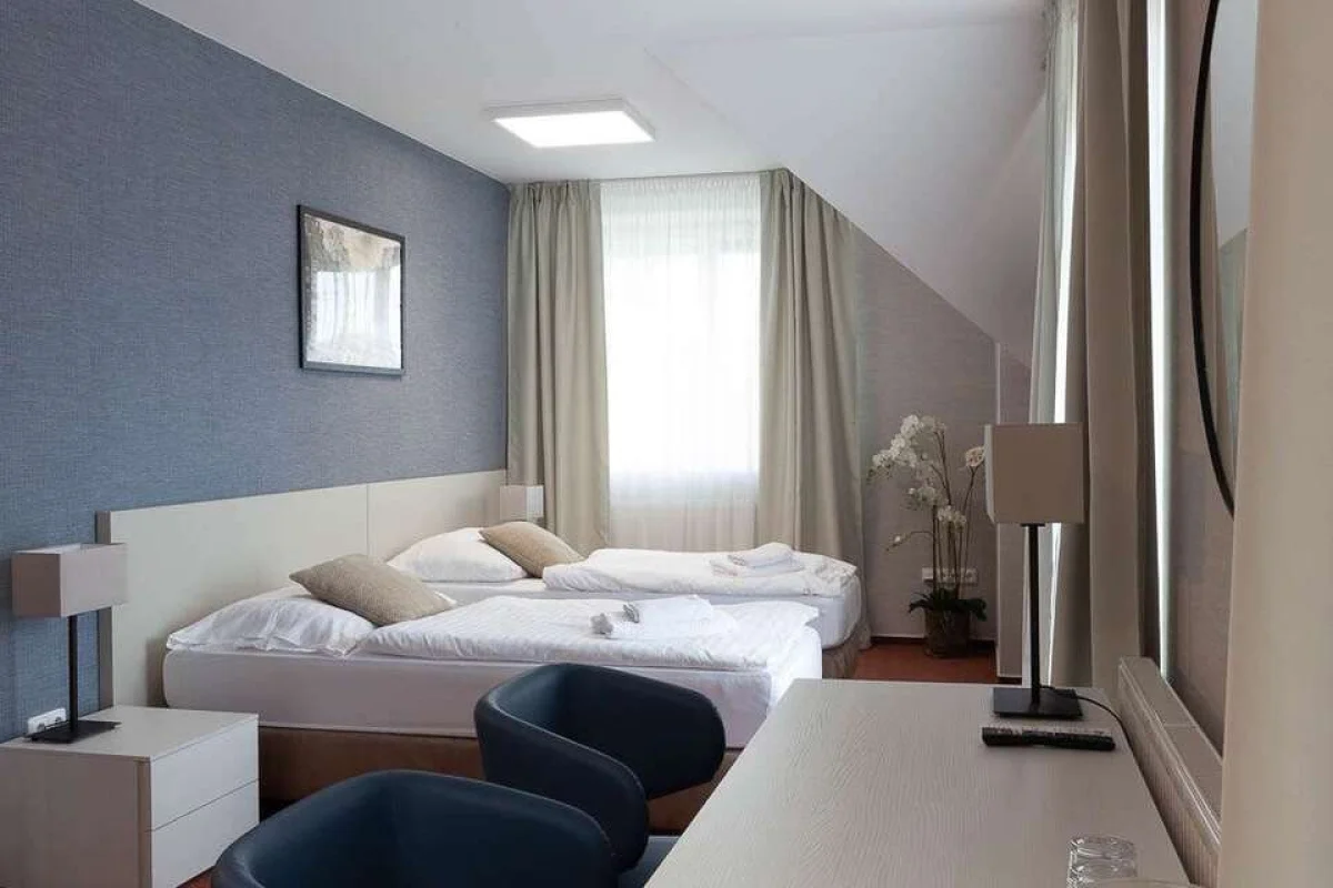 Příjemný pobyt se snídaní a bazénem v Penzionu Solid Spa**** v Mladé Boleslavi pro 2 osoby - foto 02