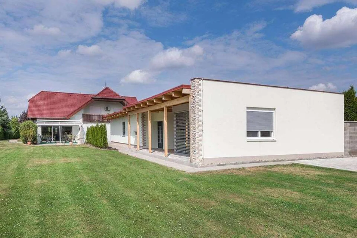 Příjemný pobyt se snídaní a bazénem v Penzionu Solid Spa**** v Mladé Boleslavi pro 2 osoby - foto 05