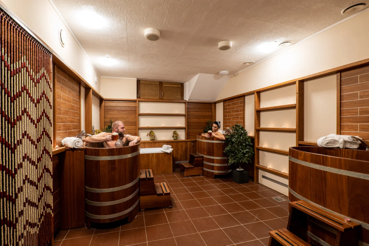 Privátní pivní lázně v Beskydech s večeří a wellness - foto 02
