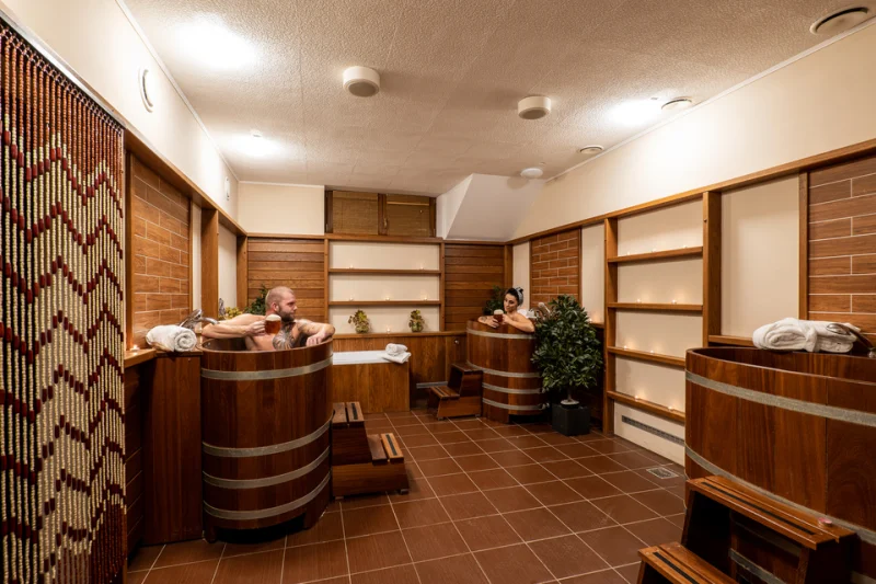 Privátní pivní lázně v Beskydech s večeří a wellness - foto 02