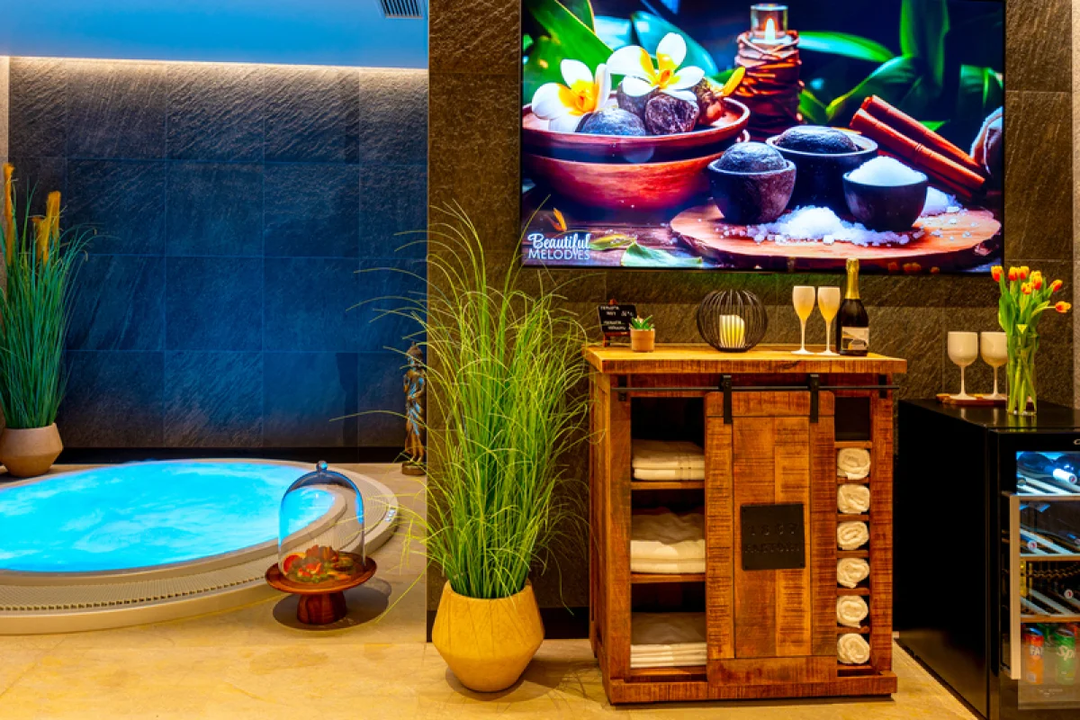 Privátní wellness pro 2 osoby v hotelu Nobilis + láhev prosecca - foto 07