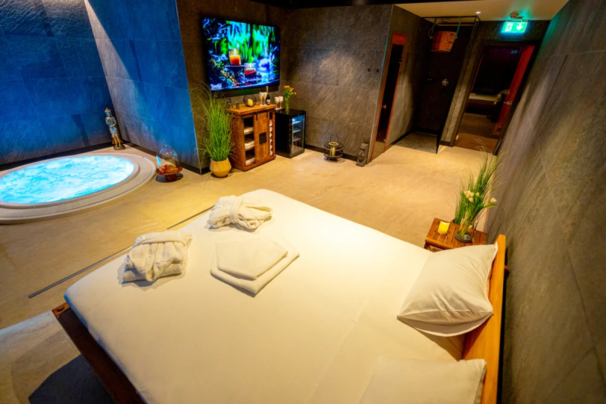 Privátní wellness pro 2 osoby v hotelu Nobilis + láhev prosecca - foto 09