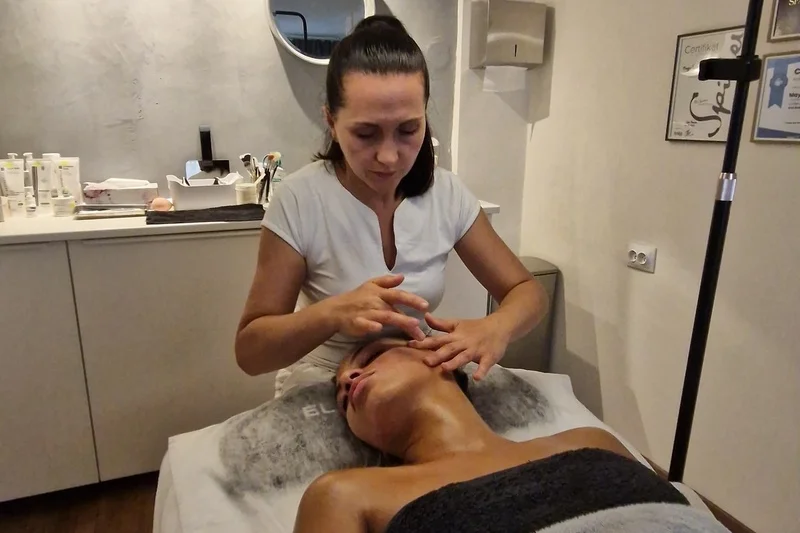 Profesionální chemický peeling pleti Praha - foto 03