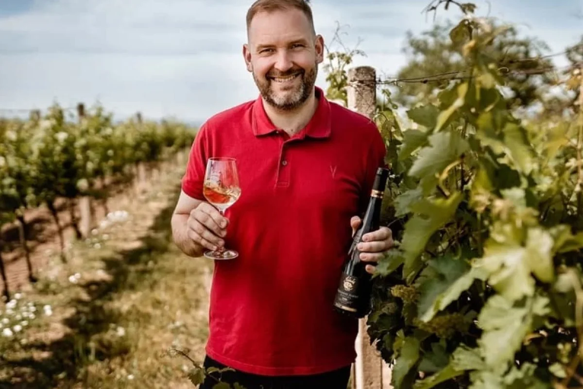 Prohlídka Habánských sklepů a vinařství s degustací a dárkem - foto 07