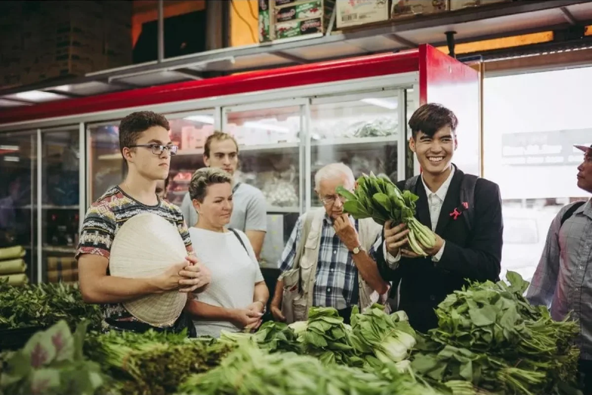 Prohlídka tržnice Sapy v Praze + minikurz přípravy letních závitků - foto 05
