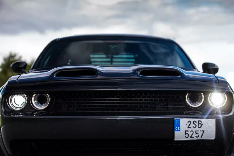 Pronájem auta Dodge Challenger - foto 04