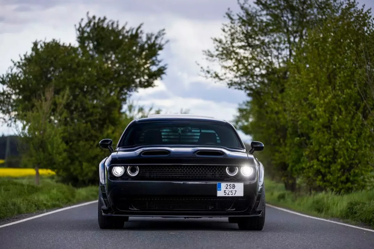 Pronájem auta Dodge Challenger - foto 08