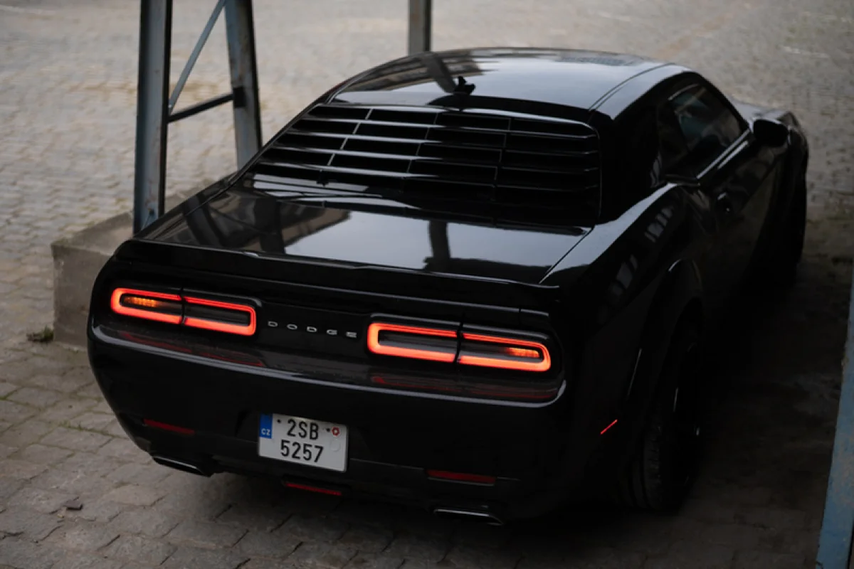 Pronájem auta Dodge Challenger - foto 09
