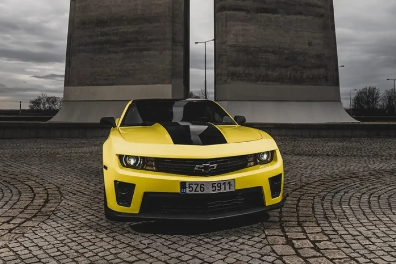 Pronájem Chevrolet Camaro 2010 s neomezeným nájezdem kilometrů Praha - foto 02