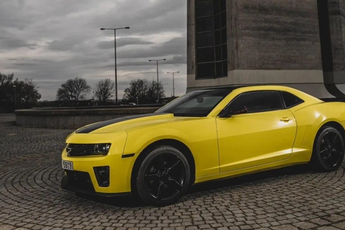 Pronájem Chevrolet Camaro 2010 s neomezeným nájezdem kilometrů Praha - foto 04