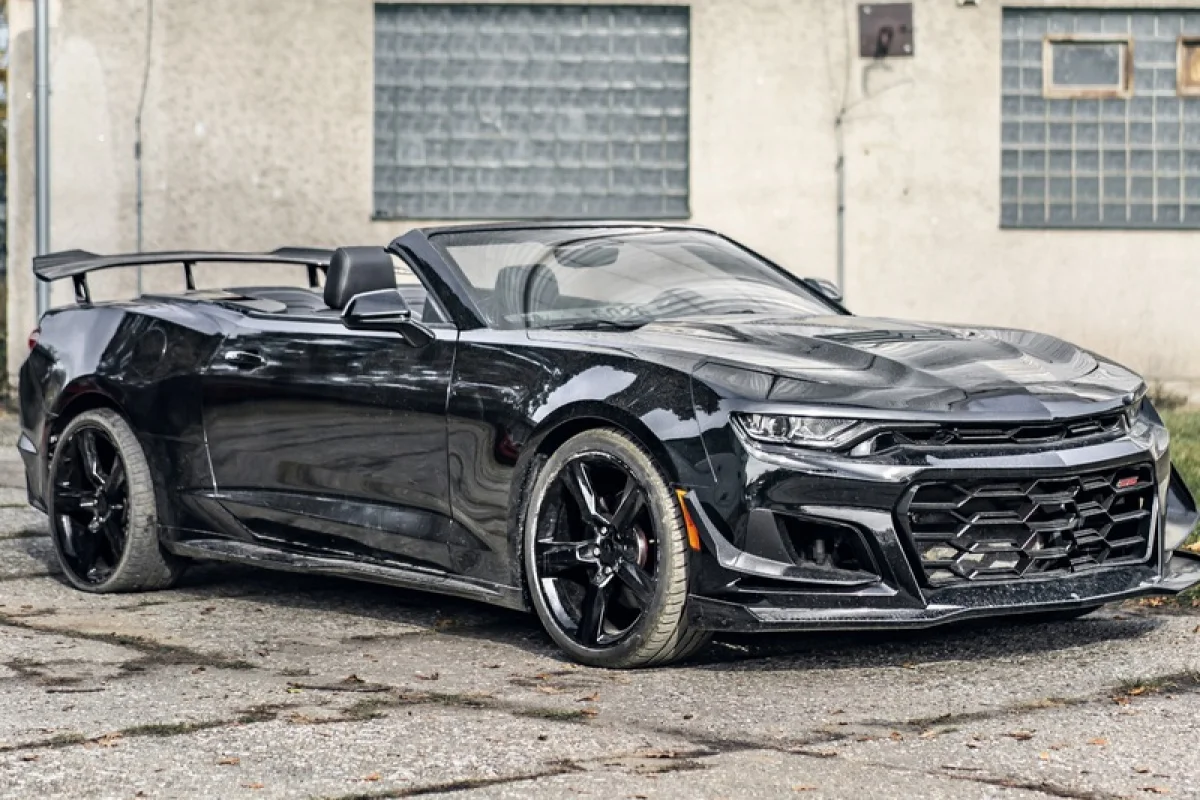 Pronájem Chevroletu Camaro 2020 6.2 SS Cabrio - foto 03