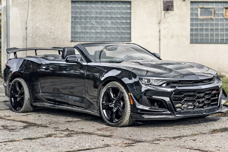Pronájem Chevroletu Camaro 2020 6.2 SS Cabrio - foto 03