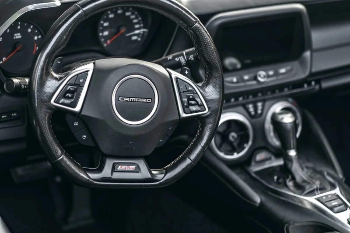Pronájem Chevroletu Camaro 2020 6.2 SS Cabrio - foto 09
