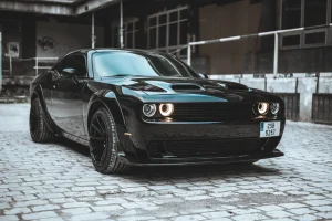 Pronájem Dodge Challenger 2016 s neomezeným nájezdem kilometrů Praha - foto 01