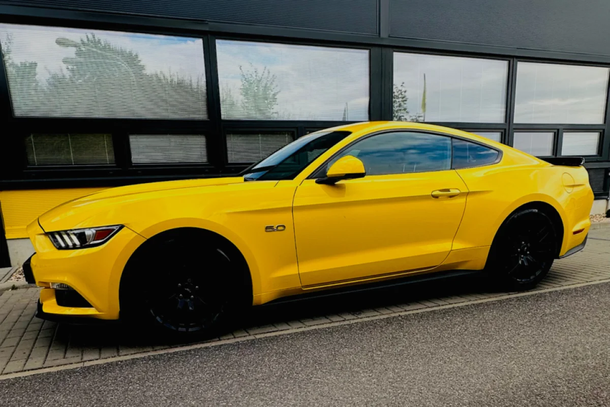 Pronájem Ford Mustang 2016 5.0 GT V8 Holice u Pardubic - foto 04