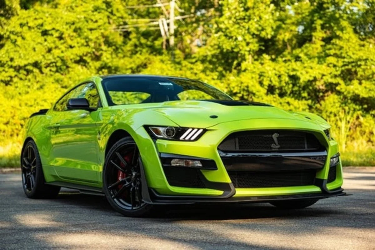 Pronájem Ford Mustang GT 2015 s neomezeným nájezdem kilometrů Praha - foto 03