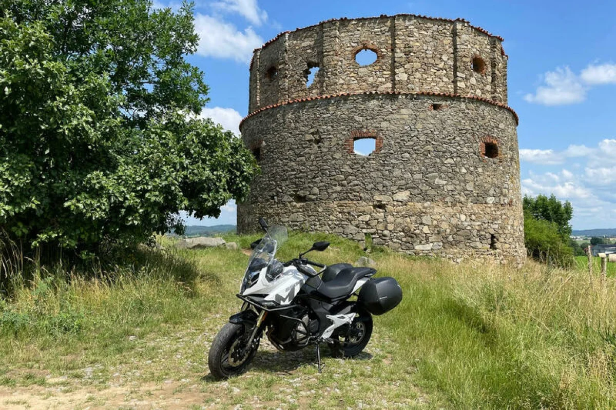 Pronájem motocyklu CFMOTO - foto 08