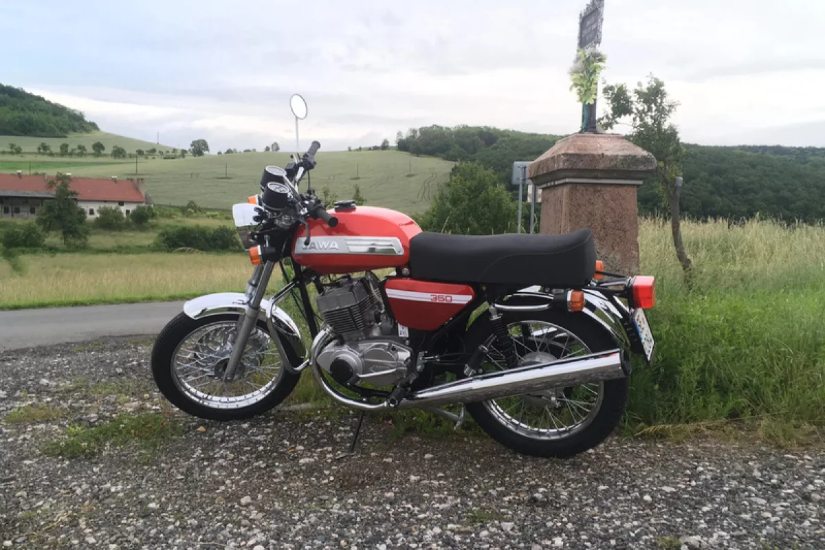 Pronájem motocyklu JAWA - foto 06