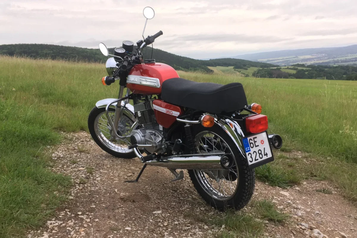Pronájem motocyklu JAWA - foto 08