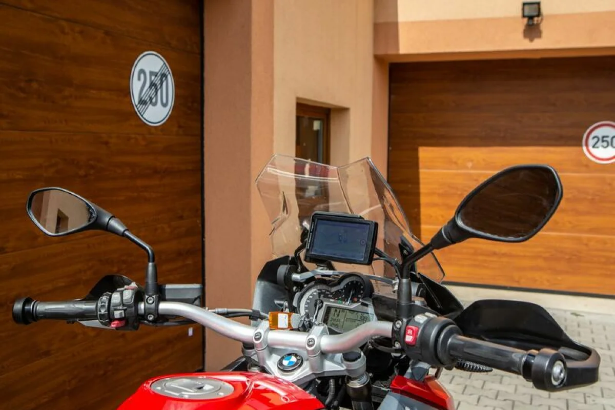 Pronájem motorky BMW GS 1200: Praha a Středočeský kraj - foto 08