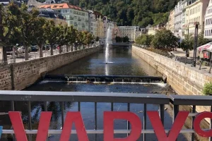 Relaxace a poznávání Karlových Varů pro dva s polopenzí - foto 02