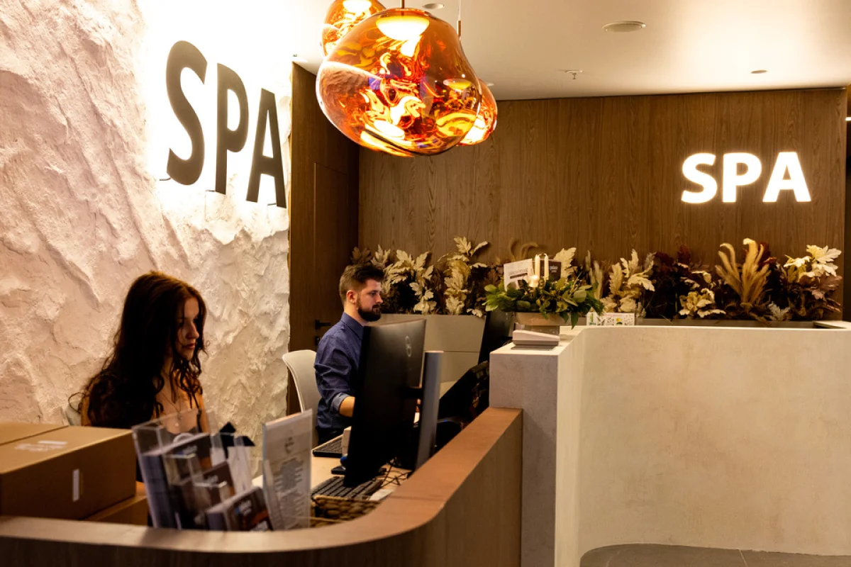 Relaxace v malém privátním SPA Aquapalace Čestlice na 1 hodinu pro až 4 osoby - foto 05