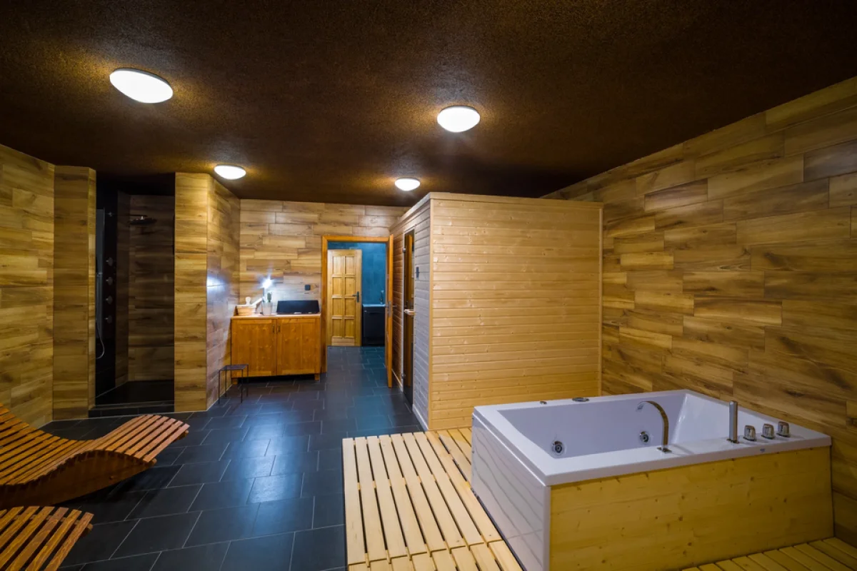 Relaxační noc v přírodě České Sibiře na Ranči Jestřebice se snídaní a privátním wellness pro 2 osoby - foto 05