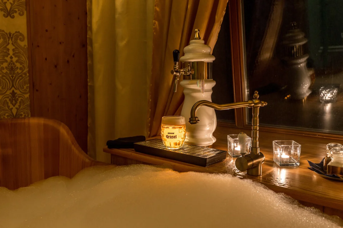 Relaxační pobyt s pivním wellness, snídaní a degustační sadou piv v České Kanadě pro dva - foto 04