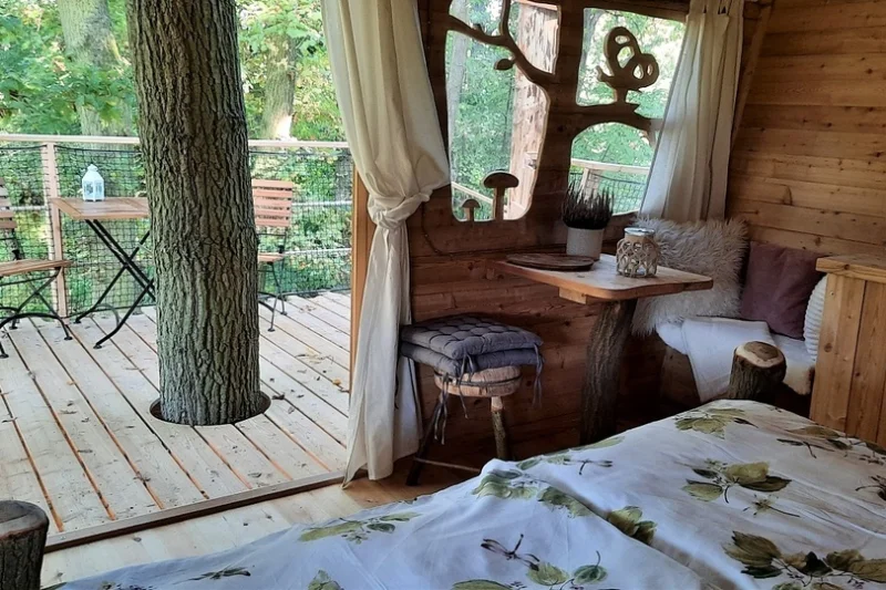 Relaxační pobyt ve stylovém Tree house V lipách s vířivkou a snídaní v Resortu Green Valley pro 2 osoby - foto 03