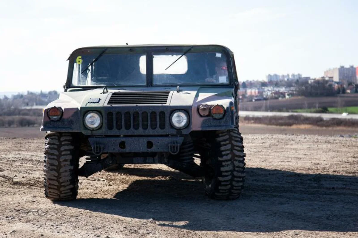 Řízení legendárního vozu Humvee - foto 08