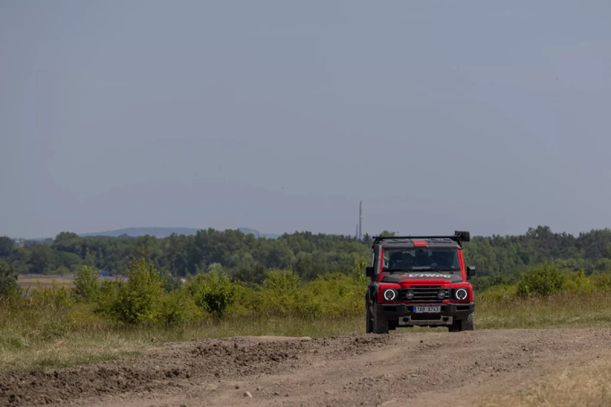 Řízení offroadového vozidla 4x4 pro děti - foto 05
