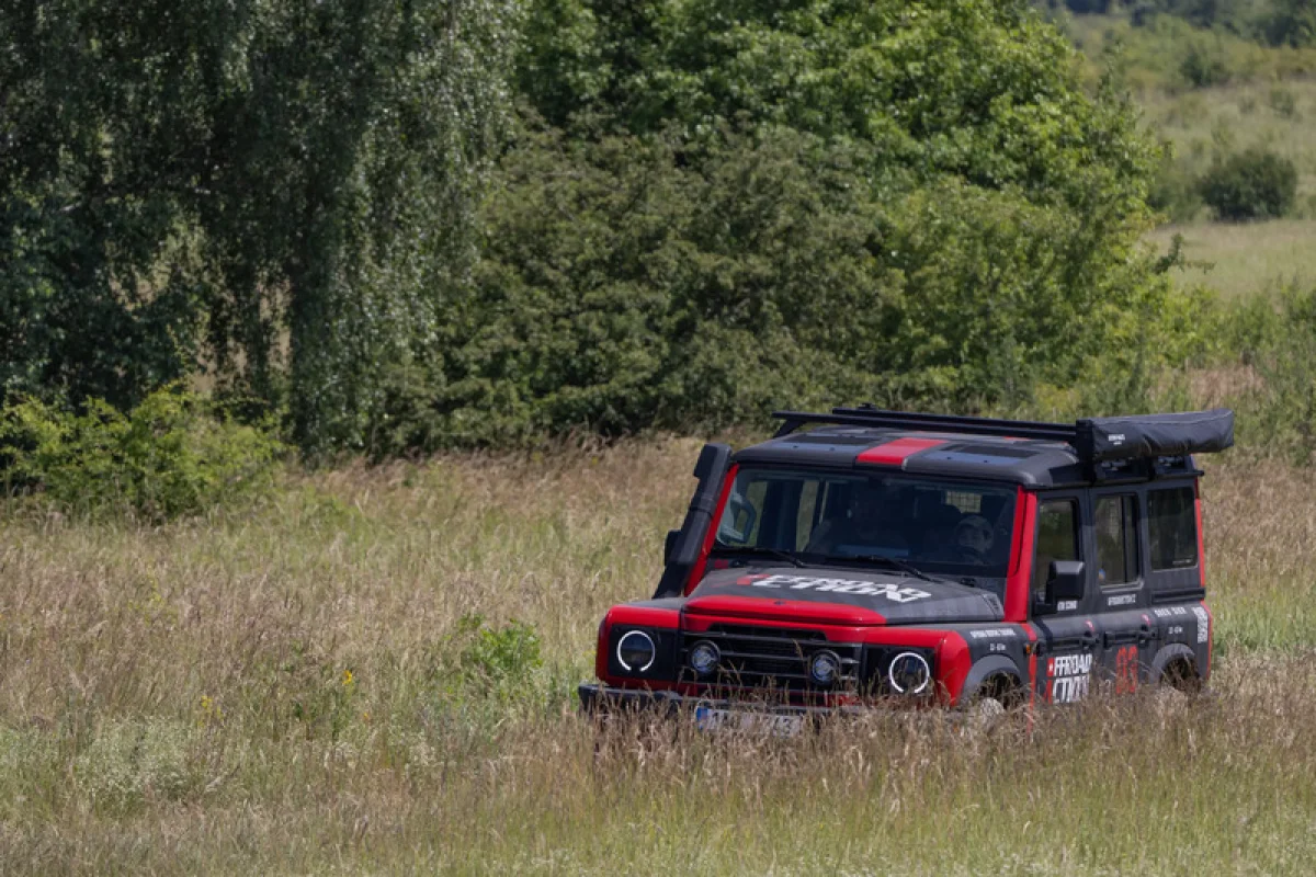 Řízení offroadového vozidla 4x4 pro děti - foto 07