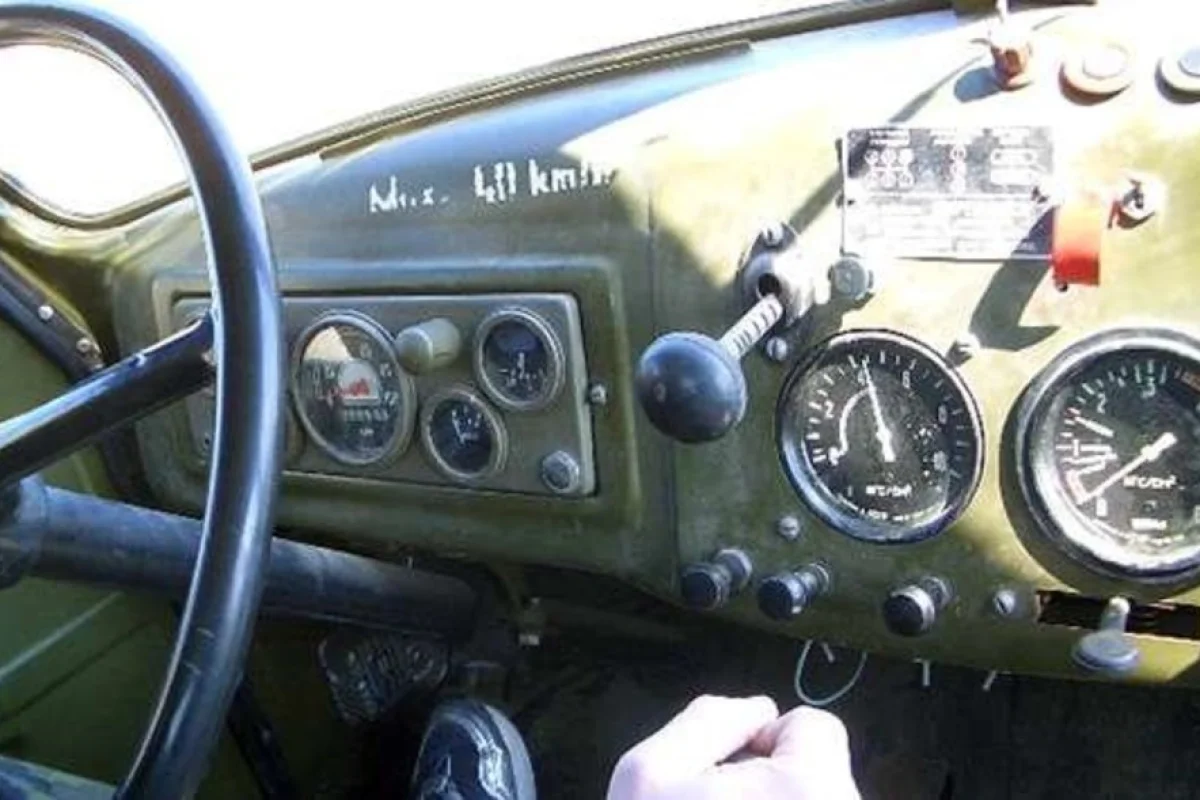 Řízení vojenského nákladního auta Tatra 815 - foto 05