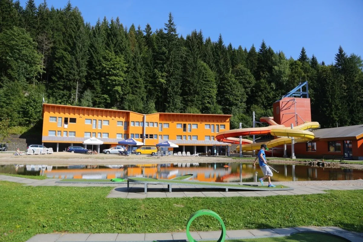 Rodinný pobyt ve Špindlerově Mlýně s neomezeným vstupem do aquaparku - foto 04