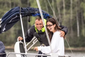 Romantická večerní plavba po Lipně s večeří - foto 02