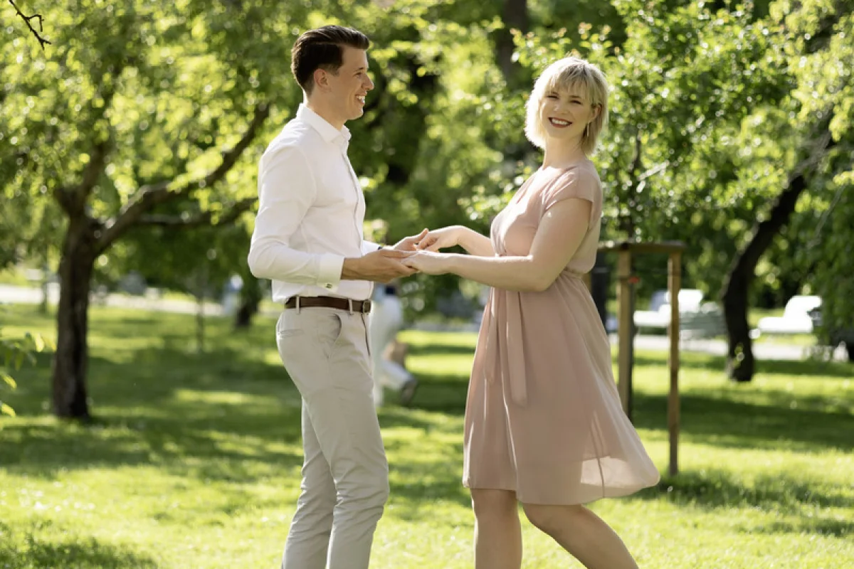 Romantické párové focení v přírodě nebo ve městě - foto 09
