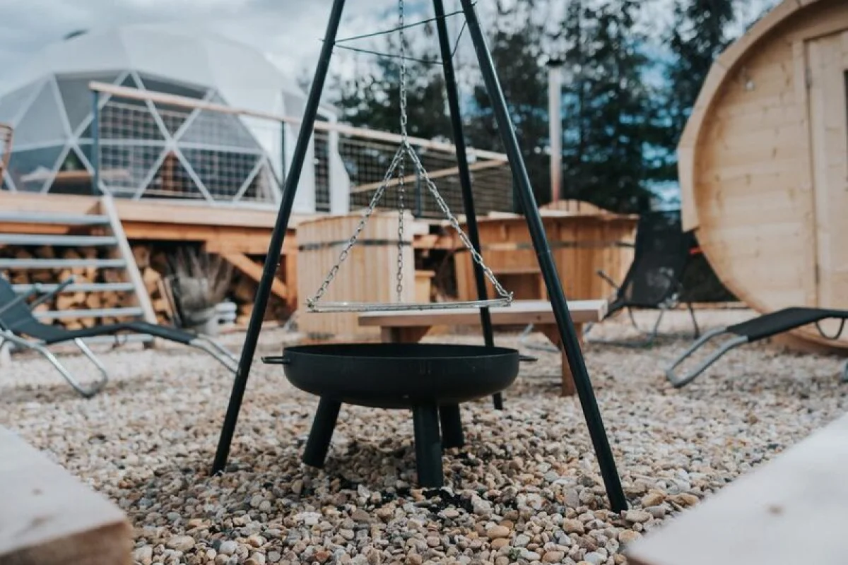 Romantický glamping s wellness a adrenalinem v Krkonoších - foto 08