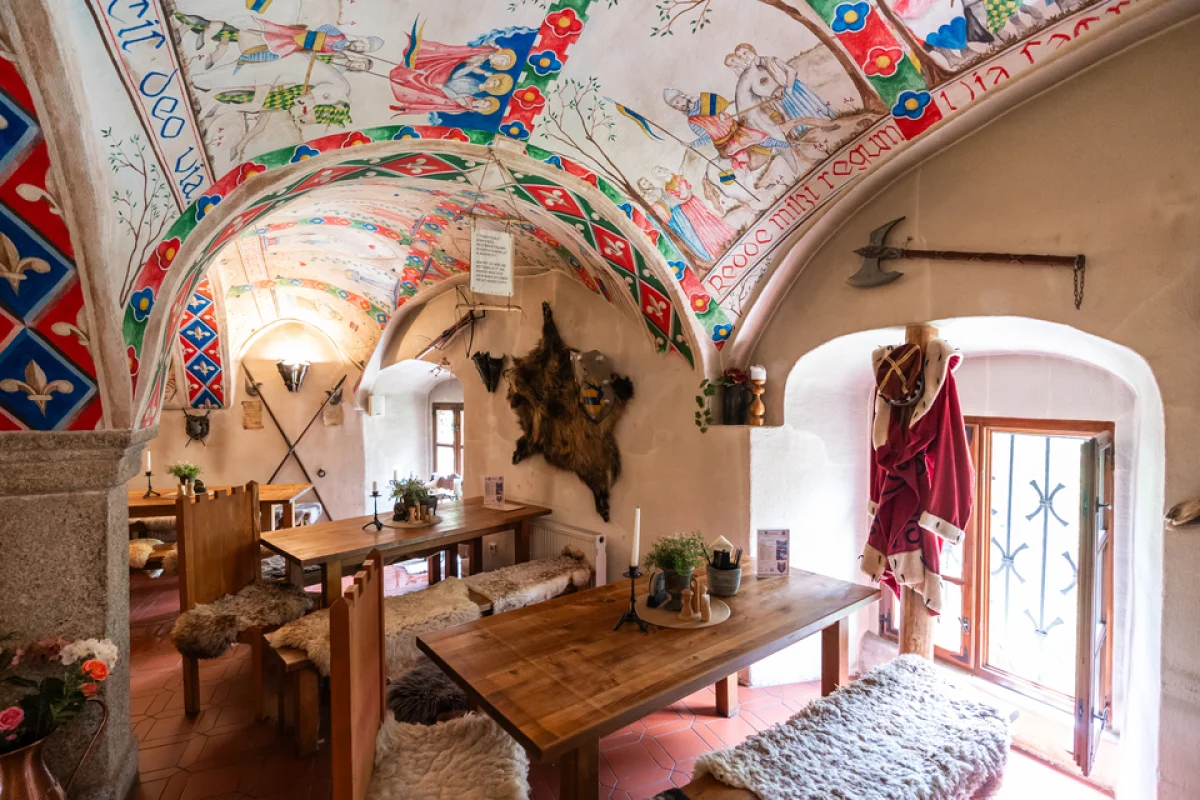Romantický pobyt na historickém hradu Vildštejn se snídaní a degustační večeří pro 2 osoby - foto 05