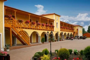 Romantický pobyt na statku Stein — dvoudenní wellness pro dva + pětichodová večeře při svíčkách - foto 02