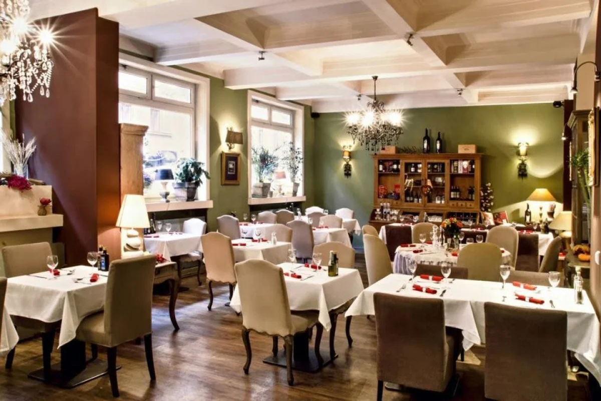Romantický pobyt s degustační večeří v luxusním Alfons Boutique Hotel**** v Praze pro dva - foto 05
