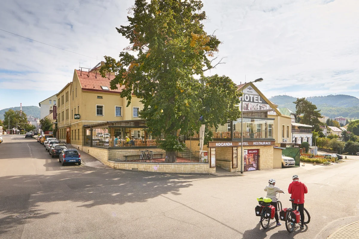 Romantický pobyt se snídaní a tříchodovou degustační večeří ve Wellness Hotelu Kocanda**** pro 2 osoby na 2 noci - foto 02