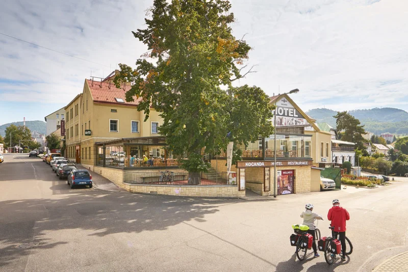 Romantický pobyt se snídaní a tříchodovou degustační večeří ve Wellness Hotelu Kocanda**** pro 2 osoby na 2 noci - foto 02