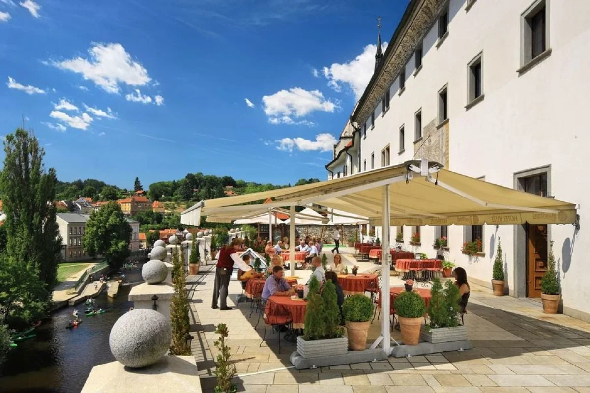 Romantický pobyt se snídaní v kouzelném Českém Krumlově ve stylovém Hotelu Růže pro 2 osoby - foto 05
