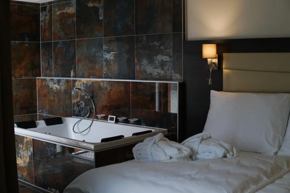 Romantický pobyt v luxusním soukromém wellness studiu v Hotelu Slunný dvůr - foto 03